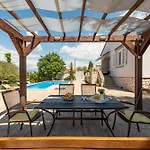 Mestrovic Zadarvillas * Zára