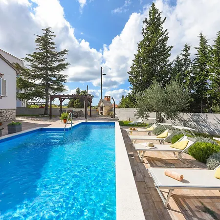 Mestrovic Zadarvillas * זאדאר