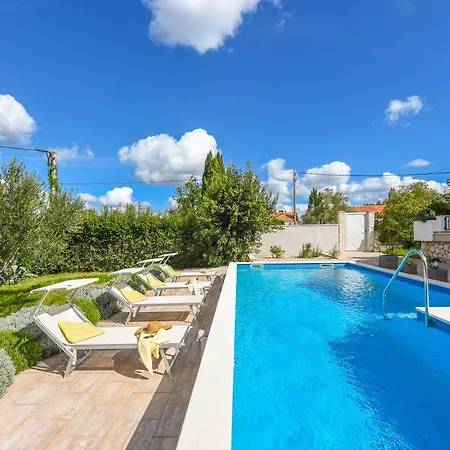 Mestrovic Zadarvillas Вілла Задар