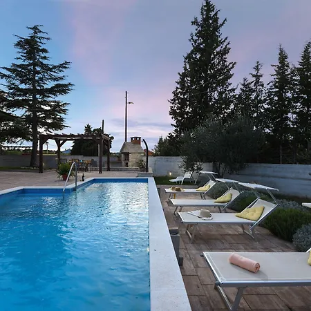 Mestrovic Zadarvillas Вилла Задар
