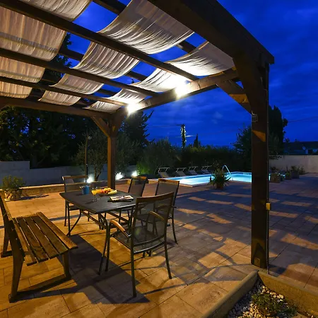 Mestrovic Zadarvillas * Задар