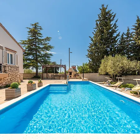 Вилла Mestrovic Zadarvillas *