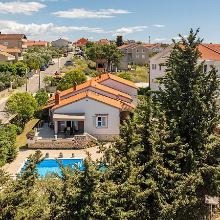 Mestrovic Zadarvillas Вилла Задар